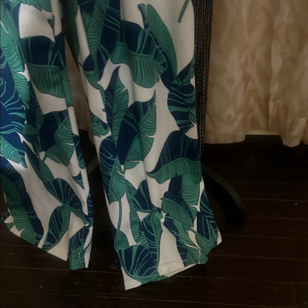 Tropical Green Leaf Print jumpsuit - Picture 5 of 8